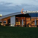 钟楼波迪耶斯特杜弗图洛斯科普酒店 沙斯讷伊迪普瓦图