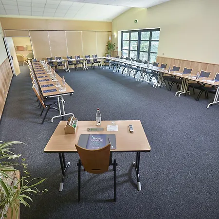 Campanile Poitiers - Site Du Futuroscope Hotel 3*