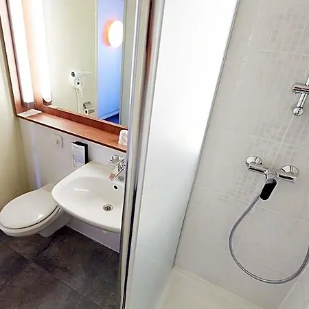Hotel Campanile Poitiers - Site Du Futuroscope 3*