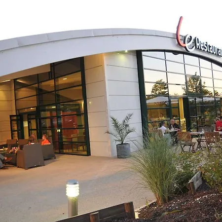 Campanile Poitiers - Site Du Futuroscope Hotel 3*