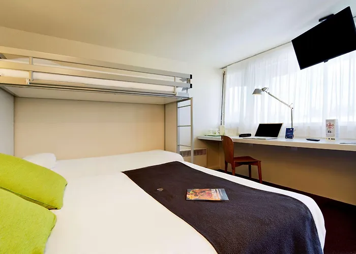 Отель Campanile Poitiers - Site Du Futuroscope