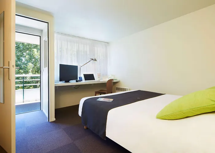 Campanile Poitiers - Site Du Futuroscope Отель Чассенеуил-Ду-Поитоу