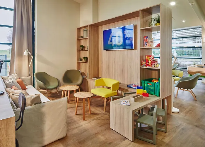 Campanile Poitiers - Site Du Futuroscope Отель 3*