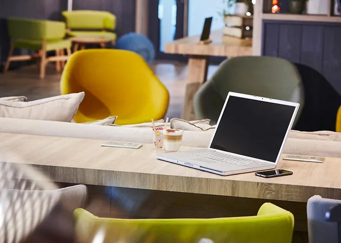 Отель Campanile Poitiers - Site Du Futuroscope