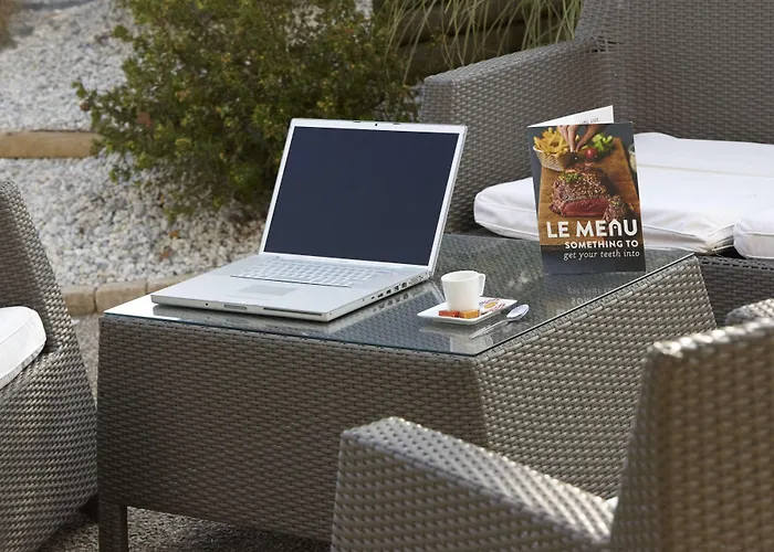 Campanile Poitiers - Site Du Futuroscope Отель Чассенеуил-Ду-Поитоу