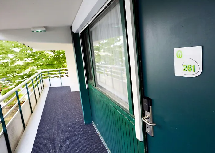 Campanile Poitiers - Site Du Futuroscope 3*