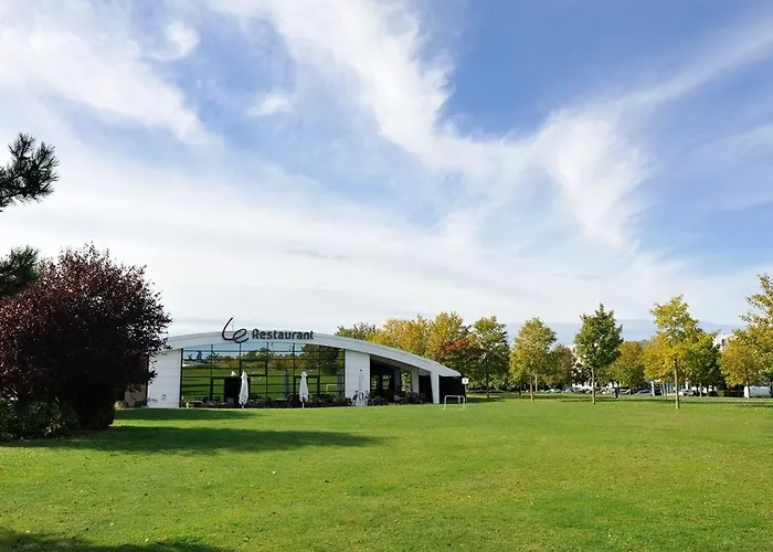 Hotel Campanile Poitiers - Site Du Futuroscope 3*