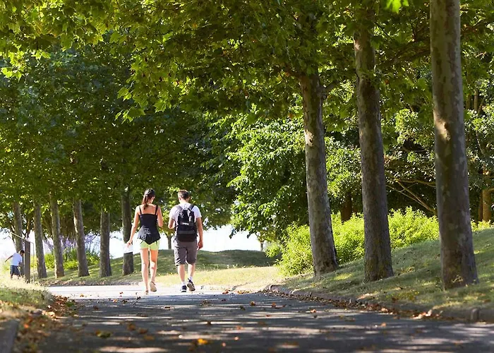 Отель Campanile Poitiers - Site Du Futuroscope