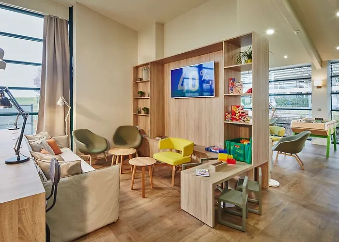 Отель Campanile Poitiers - Site Du Futuroscope